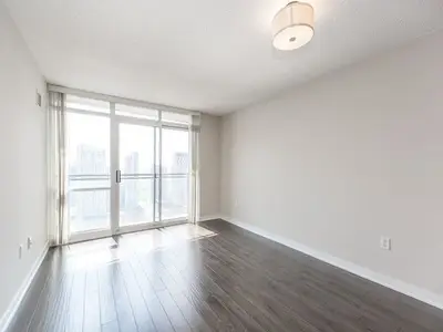 11 Brunel Court 3801, Toronto C01, ON M5V 3Y3