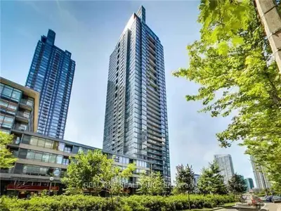 15 Fort York Boulevard 715, Toronto C01, ON M5V 3Y4