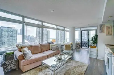 25 Telegram Mews 2706, Toronto C01, ON M5V 3Z1