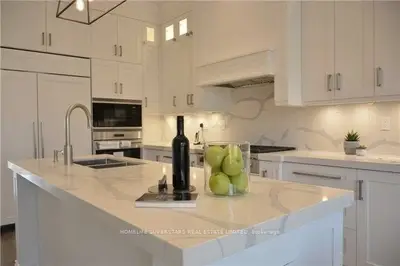 224 Deloraine Avenue, Toronto C04, ON M5M 2B3