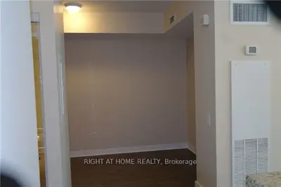 15 Singer Court Ph11, Toronto C15, ON M2K 0B4