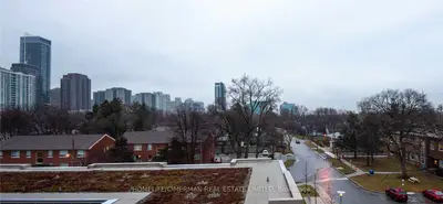 120 Harrison Garden Boulevard 427, Toronto C14, ON M2N 0H1