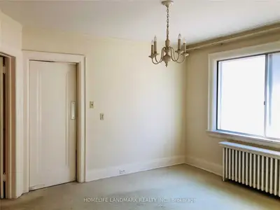 23 Coulson Avenue 2nd Fl, Toronto C03, ON M4V 1Y3