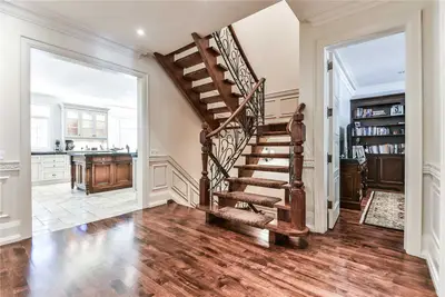 214 Old Yonge Street, Toronto C12, ON M2P 1R4