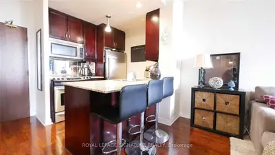 100 Hayden Street 1710, Toronto C08, ON M4Y 3C7