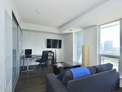 225 Sackville Street 901, Toronto C08, ON M5A 0B9