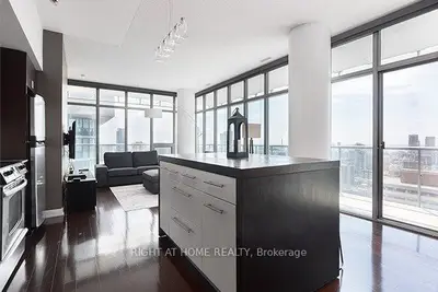 33 Charles Street E 2903, Toronto C08, On M4y 1r9