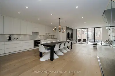 78 Farnham Avenue, Toronto C02, ON M4V 1H4