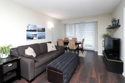 35 Bastion Street 1212, Toronto C01, ON M5V 1A4