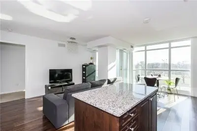215 Fort York Boulevard 605, Toronto C01, ON M5V 4A2