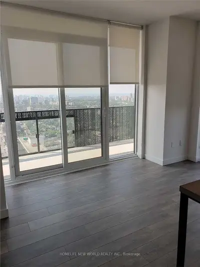 8 Eglinton Avenue E 3702, Toronto C03, ON M4P 0C1