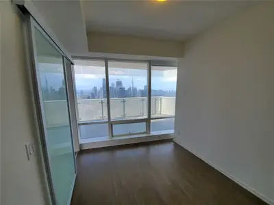 1 Bloor Street E 4404, Toronto C08, ON M4W 1A9