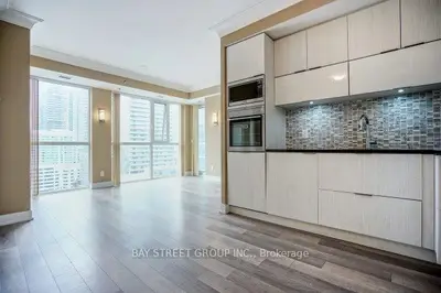 318 Richmond Street W 1709, Toronto C01, ON M5V 1X2