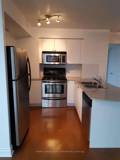 763 Bay Street 3908, Toronto C01, ON M5G 2R3