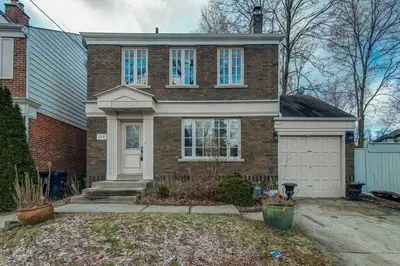 218 Hanna Road, Toronto C11, ON M4G 3P1