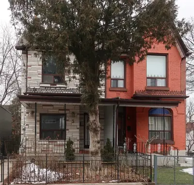 3 Yarmouth Road, Toronto C02, ON M6G 1W5