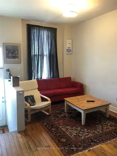 634 Wellington Street, Toronto C01, ON M5V 1G4