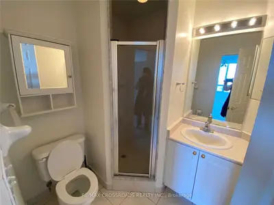 23 Hollywood Avenue 3705, Toronto C14, ON M2N 7L8