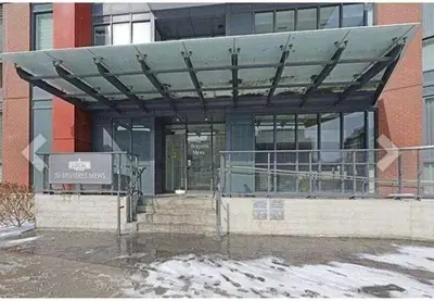 50 Bruyeres Mews 712, Toronto C01, ON M5V 0H8