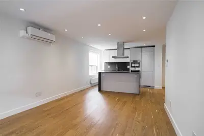 111 Lawton Boulevard 102, Toronto C02, ON M4V 1Z9