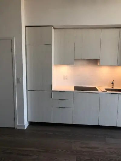 11 Wellesley Street W 5113, Toronto C01, ON M4Y 0G4