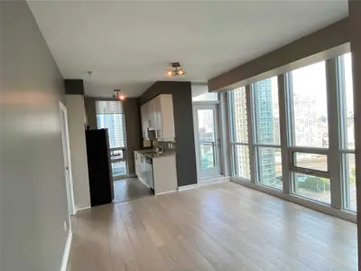 18 Harbour Street 1905, Toronto C01, ON M5J 2Z6