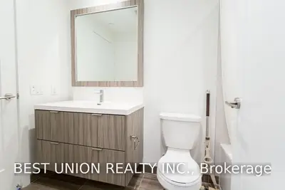 80 Vanauley Street 321, Toronto C01, ON M5T 2H9