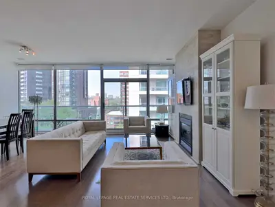 21 Scollard Street 707, Toronto C02, ON M5R 1G1