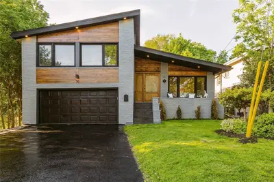 90 Garthdale Court, Toronto C06, ON M3H 5P9