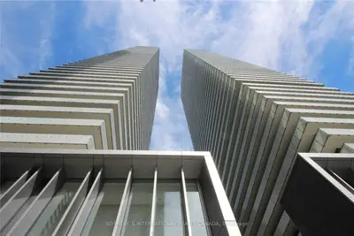 42 Charles Street E 2401, Toronto C08, On M4y 0b8