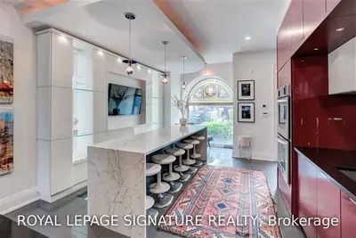 20 Dupont Street, Toronto C02, ON M5R 1V2