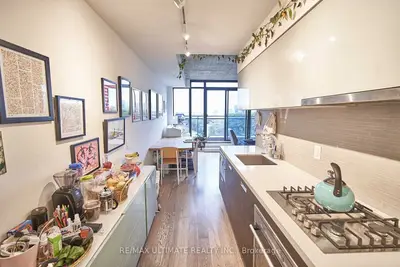 1239 Dundas Street W 503, Toronto C01, ON M6J 0E8
