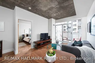 1005 King Street W 704, Toronto C01, On M6k 3m8