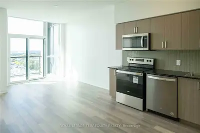 1603 Eglinton Avenue W 1605, Toronto C03, ON M6E 0A1