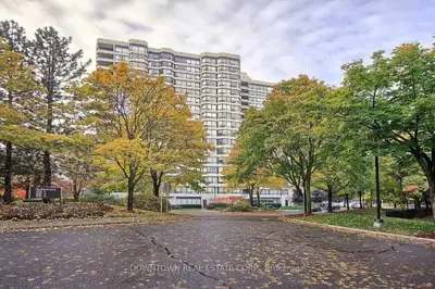 1121 Steeles Avenue W 406, Toronto C07, On M2r 3w7