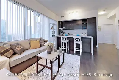 65 St. Mary Street 4005, Toronto C01, ON M5S 0A6