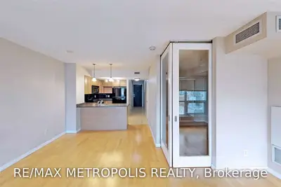 18 Yonge Street 1806, Toronto C01, ON M5E 1R4
