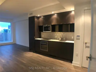 89 Mcgill St Street 2504, Toronto C08, ON M5B 0B1