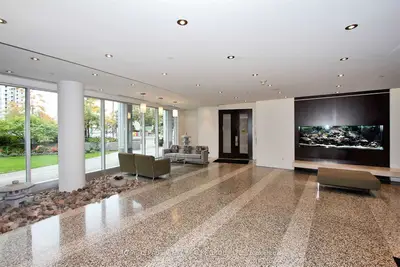 8 York Street 1112, Toronto C01, ON M5J 2Y2