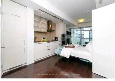 12 York Street 1608, Toronto C01, ON M5J 2Z2