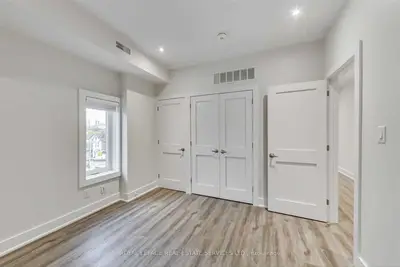 235 Davenport Road B, Toronto C02, ON M5R 1J9