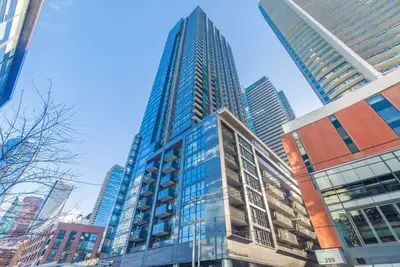 295 Adelaide Street 405, Toronto C01, ON M5V 0L4