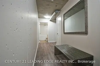 169 John Street 201, Toronto C01, ON M5T 1X3