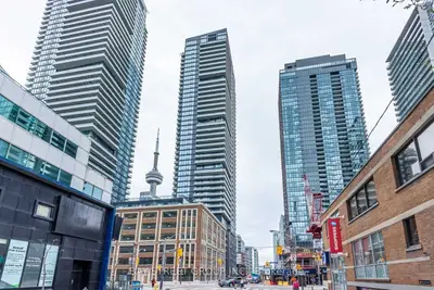 115 Blue Jays Way 4312, Toronto C01, ON M5V 0N4