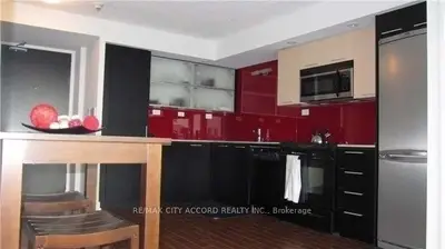 25 Capreol Court 2705, Toronto C01, ON M5V 3Z7