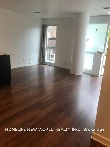 260 Sackville Street 102, Toronto C08, ON M5A 0B3