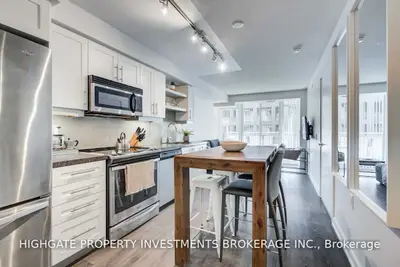 525 Adelaide Street W 534, Toronto C01, ON M5V 1T6