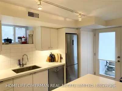 242 Beatrice Street Lwr Lvl, Toronto C01, ON M6G 3G1