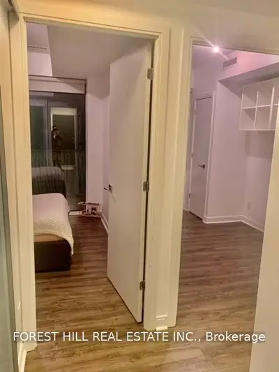 42 Charles Street E 2707, Toronto C08, ON M4Y 1T4