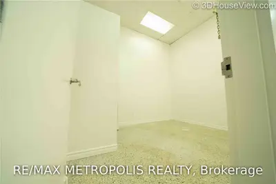 1114 College Street Main, Toronto C01, ON M6H 1B6